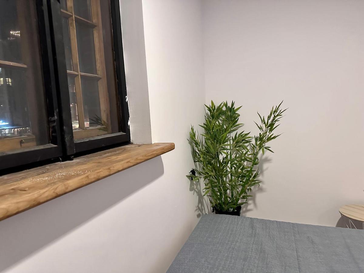One World Hostel Гданьск Экстерьер фото